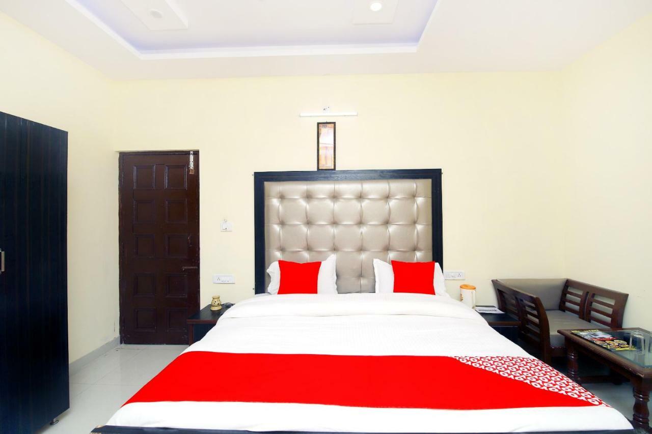 Oyo 8670 Hotel Usha Palace Mussoorie Bagian luar foto