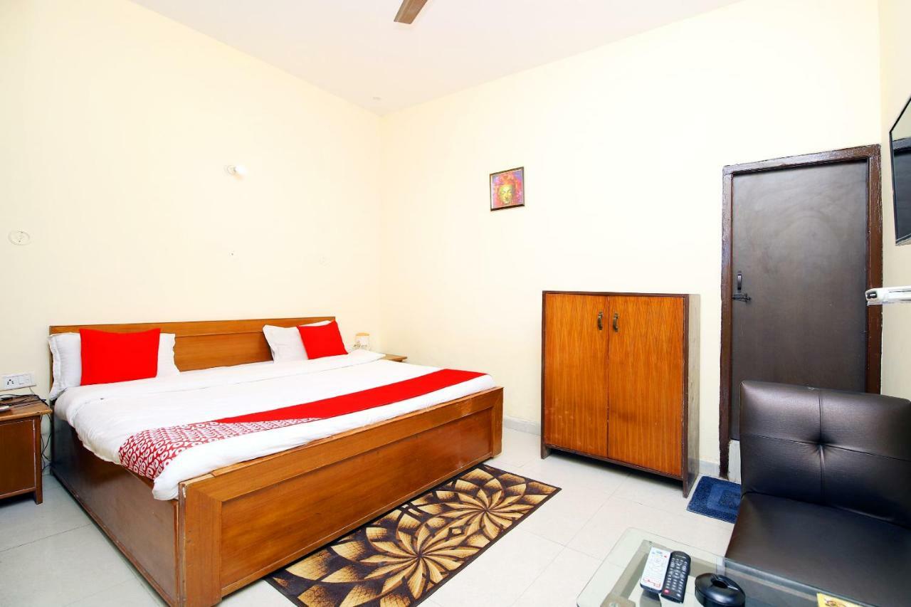 Oyo 8670 Hotel Usha Palace Mussoorie Bagian luar foto